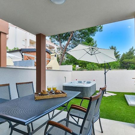Cascada Villas With Private Jacuzzi And Private Parking Starigrad Paklenica Ngoại thất bức ảnh