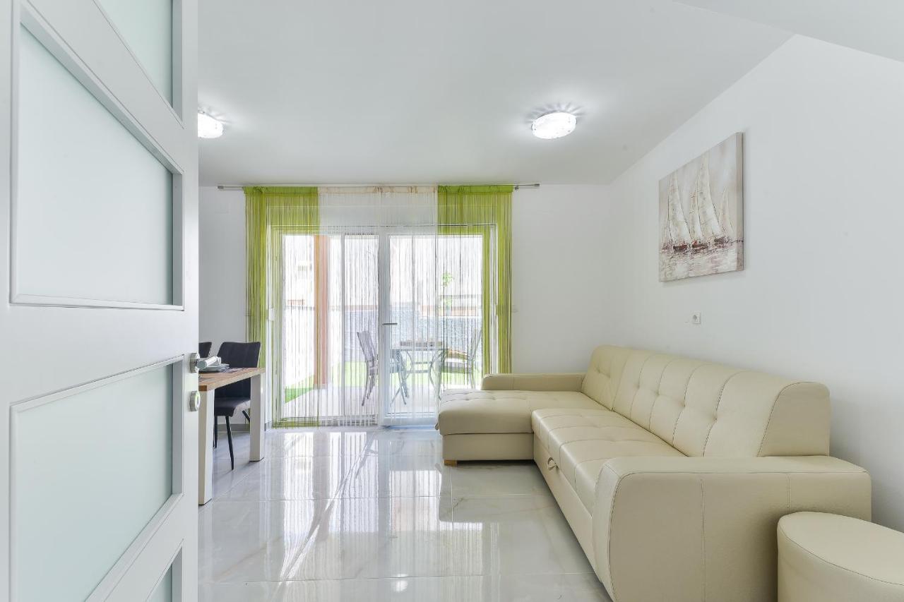 Cascada Villas With Private Jacuzzi And Private Parking Starigrad Paklenica Ngoại thất bức ảnh