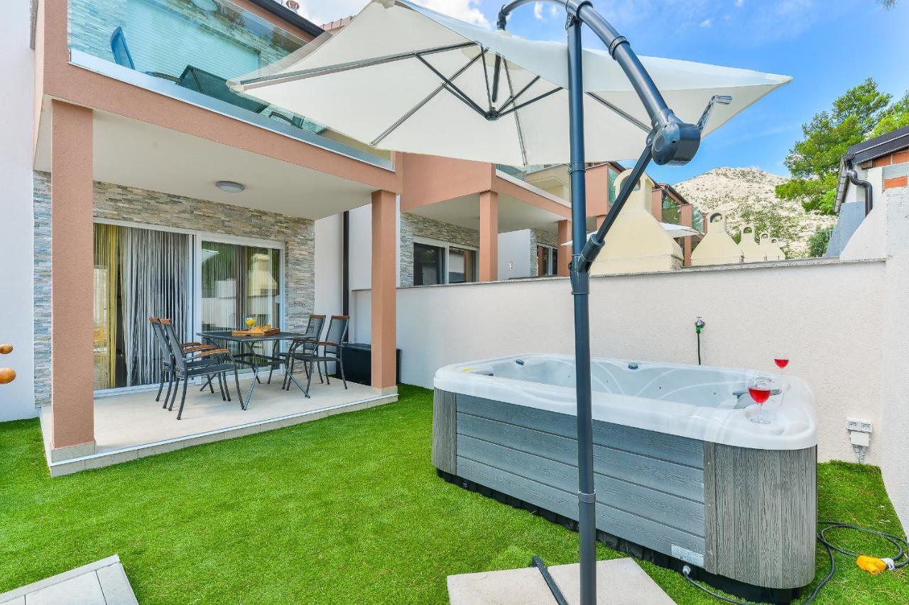 Cascada Villas With Private Jacuzzi And Private Parking Starigrad Paklenica Ngoại thất bức ảnh