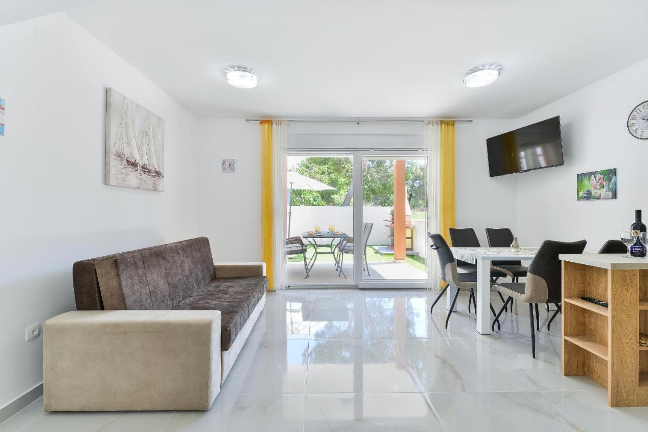 Cascada Villas With Private Jacuzzi And Private Parking Starigrad Paklenica Ngoại thất bức ảnh
