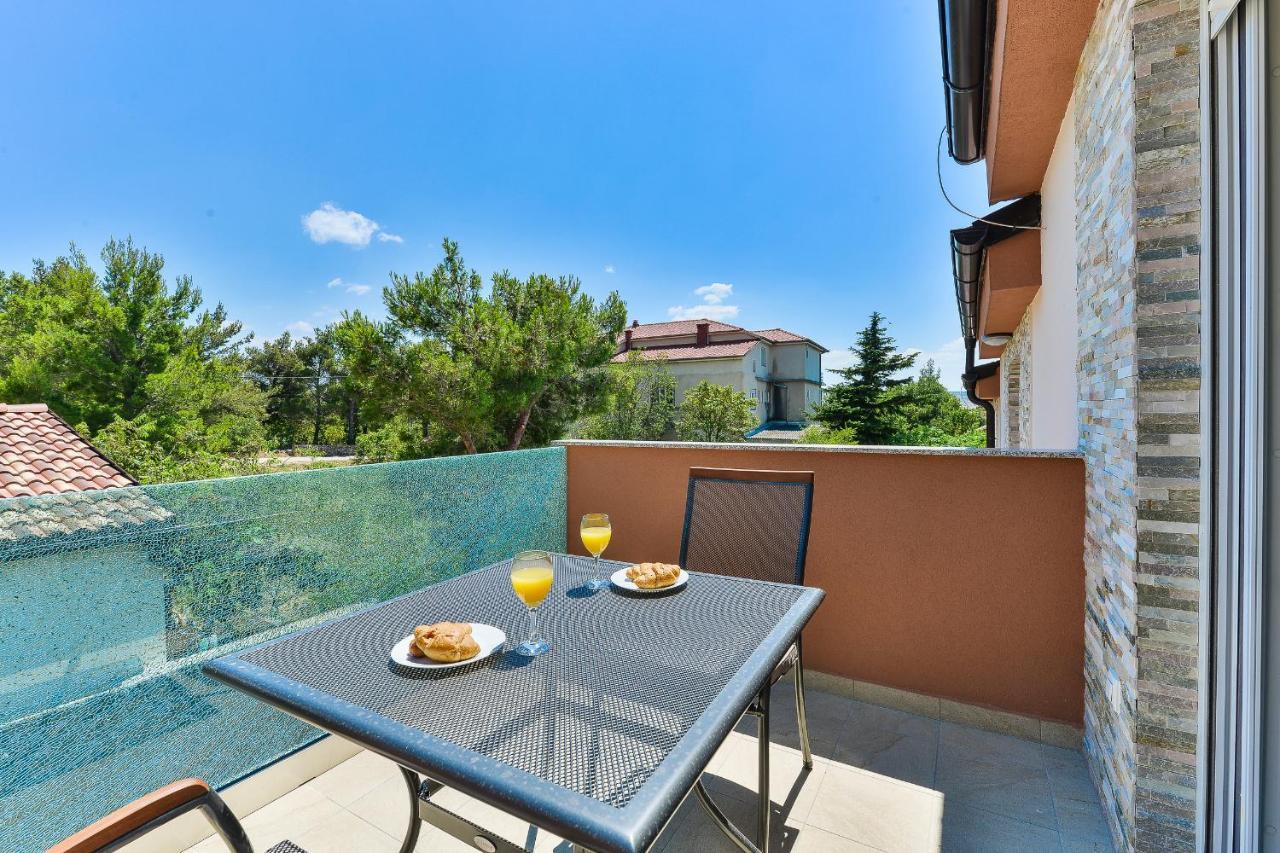 Cascada Villas With Private Jacuzzi And Private Parking Starigrad Paklenica Ngoại thất bức ảnh