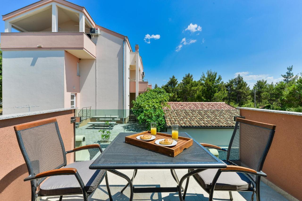 Cascada Villas With Private Jacuzzi And Private Parking Starigrad Paklenica Ngoại thất bức ảnh