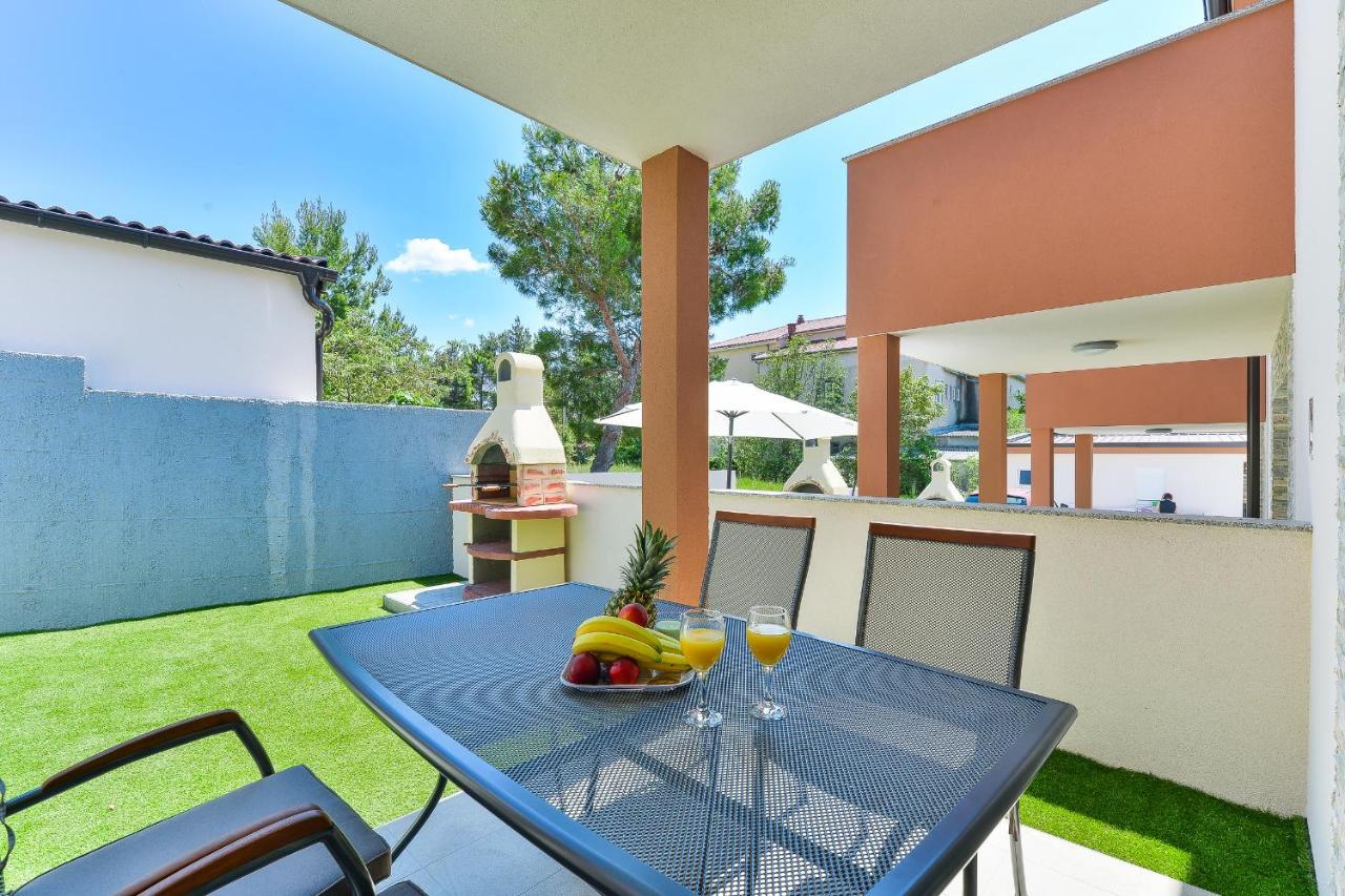 Cascada Villas With Private Jacuzzi And Private Parking Starigrad Paklenica Ngoại thất bức ảnh